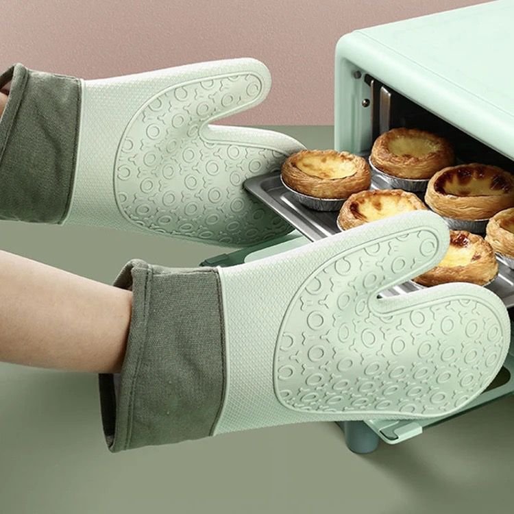 Silicone Mitten Set MOQ 120 per colour. FOB π¨π³ $1.00 - Image 3