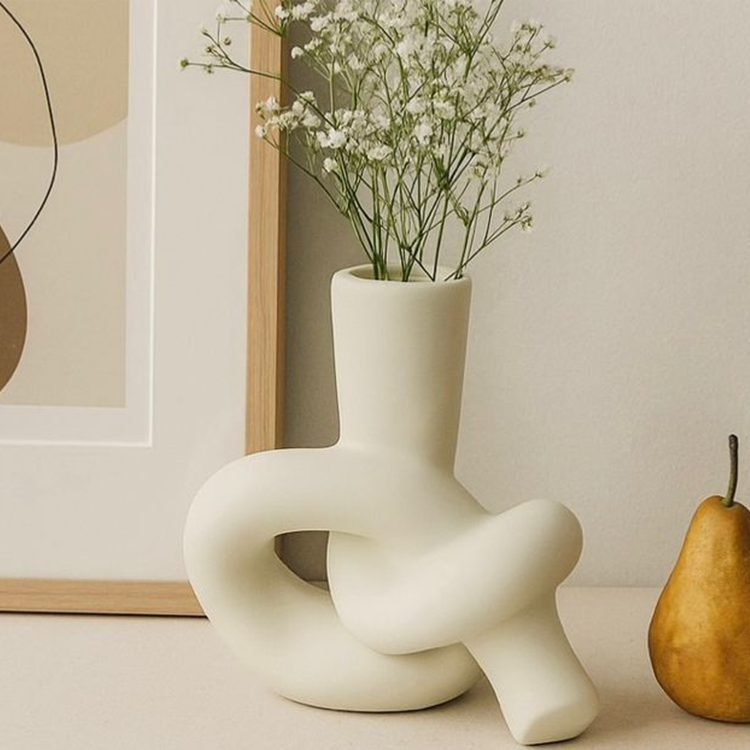 Ceramic Vase MOQ 120pcs ( mix colours). FOB 🇨🇳 $2.25