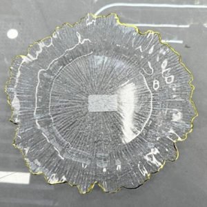 Plastic leaf underplates