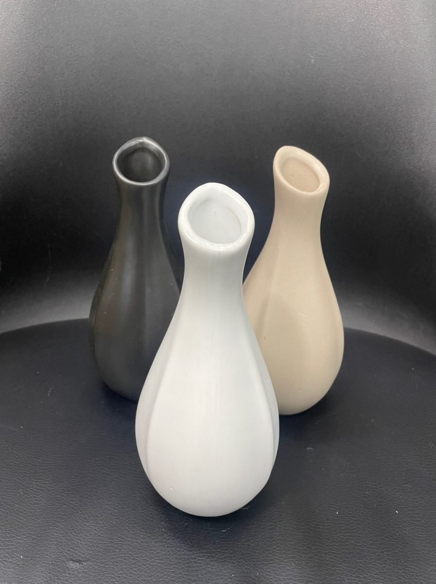 Ceramic bud vase